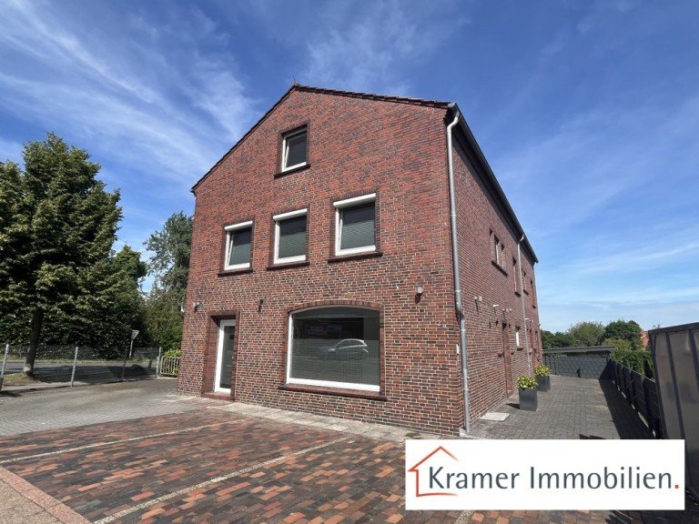 Au�enansicht Varel Ladenlokal ### Lichtdurchflutetes, modernes Ladenlokal im Erdgeschoss in zentraler Lage ###